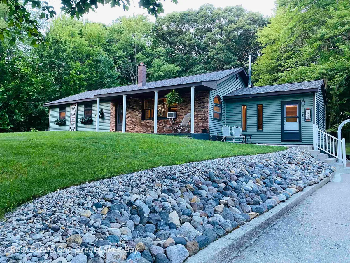 1885 S Erskine RD, Hemlock, MI 48626 - #1