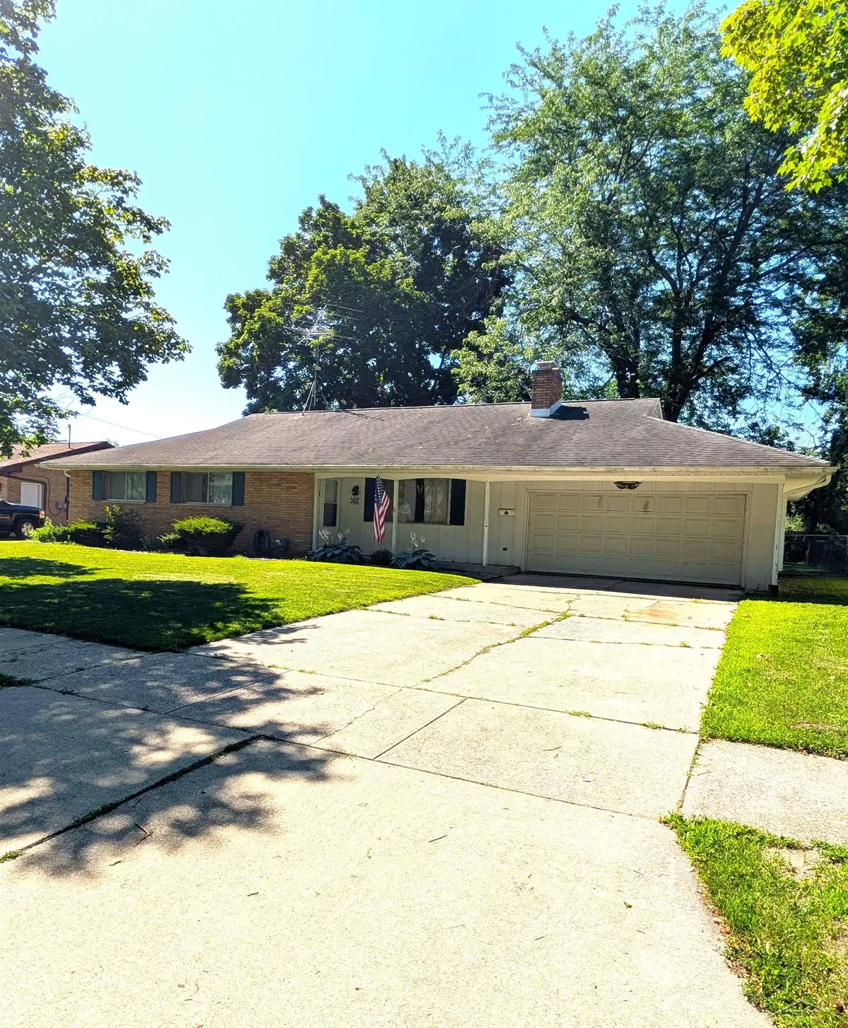 3323 Peale DR, Saginaw, MI 48602 - #1