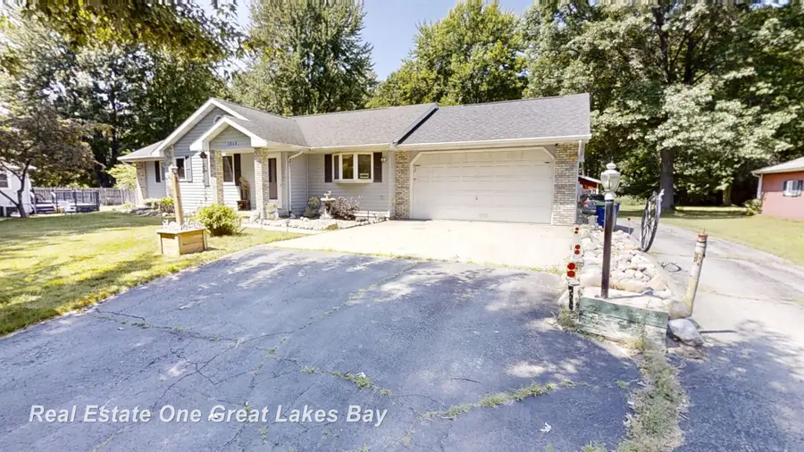 3842 Clutier, Saginaw, MI 48601 - #2