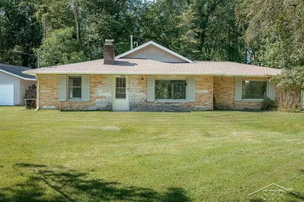 3401 Pomranky RD, Midland, MI 48640