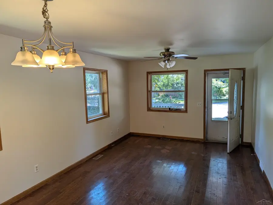 809 S Charles ST, Saginaw, MI 48602 - #2