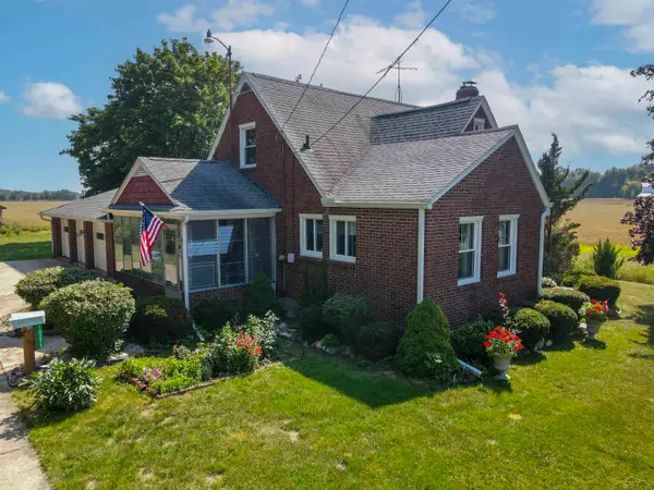 10275 Swan Creek, Saginaw, MI 48609