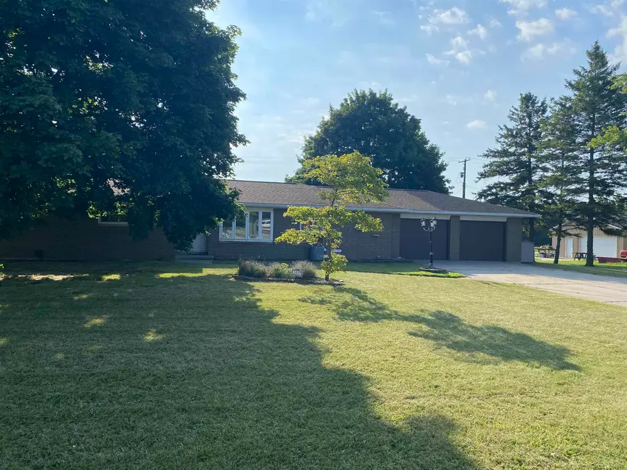 1032 N Hemlock RD, Hemlock, MI 48626 - #2
