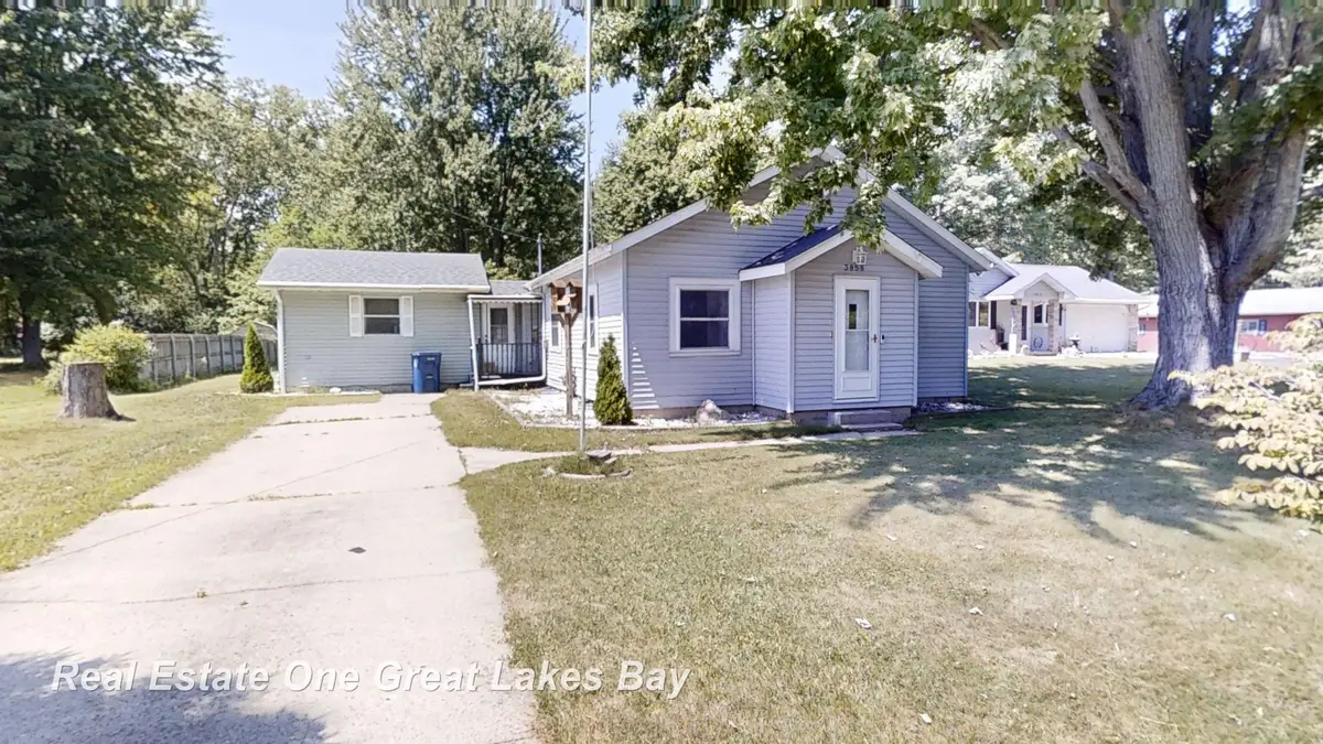 3858 Clutier RD, Saginaw, MI 48601 - #1