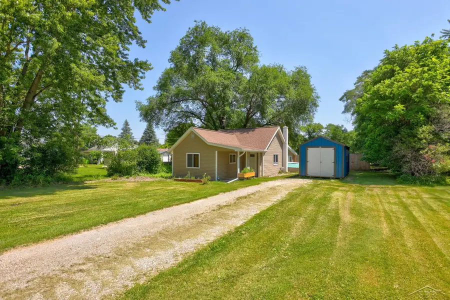 1177 S Poseyville RD, Midland, MI 48640 - #2