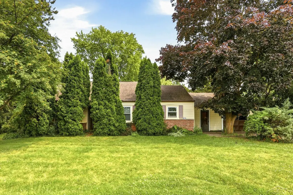 3978 N Michigan AVE, Saginaw, MI 48604 - #1
