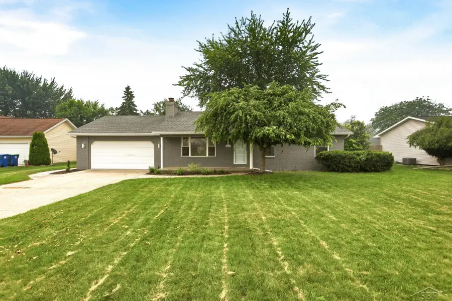 4621 S Wintergreen DR, Saginaw, MI 48603 - #2