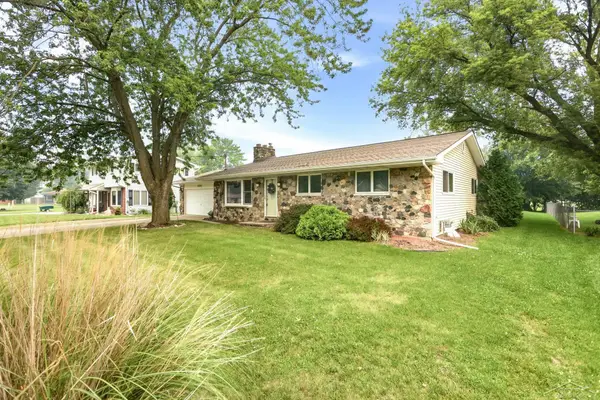 4060 Diceglie CT, Kochville, MI 48604