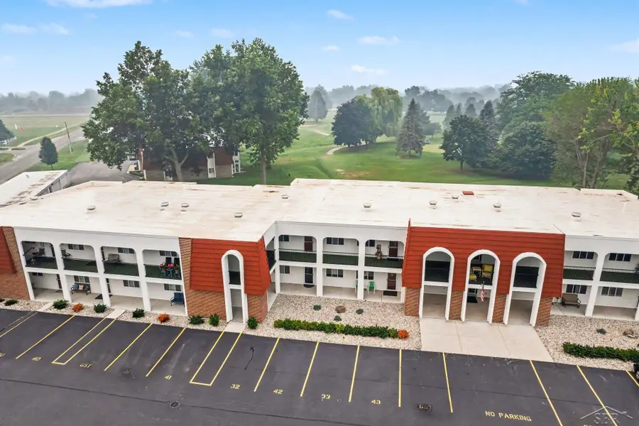 9035 Greenway BLVD, Saginaw, MI 48609 - #3