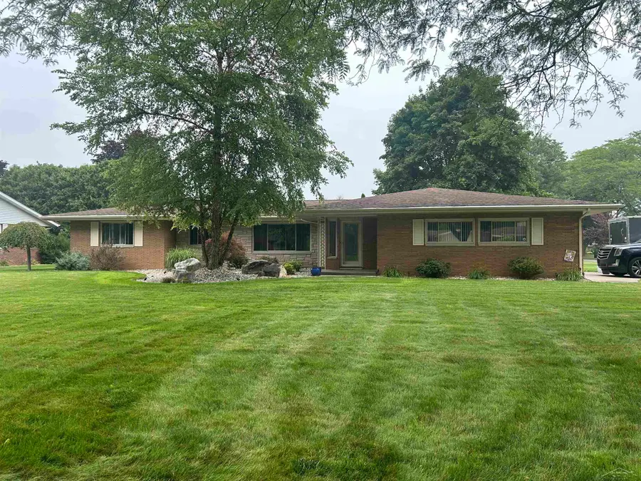 740 Wilson AVE, Saginaw, MI 48638 - #2