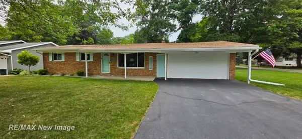 1050 Curwood RD, Saginaw, MI 48609