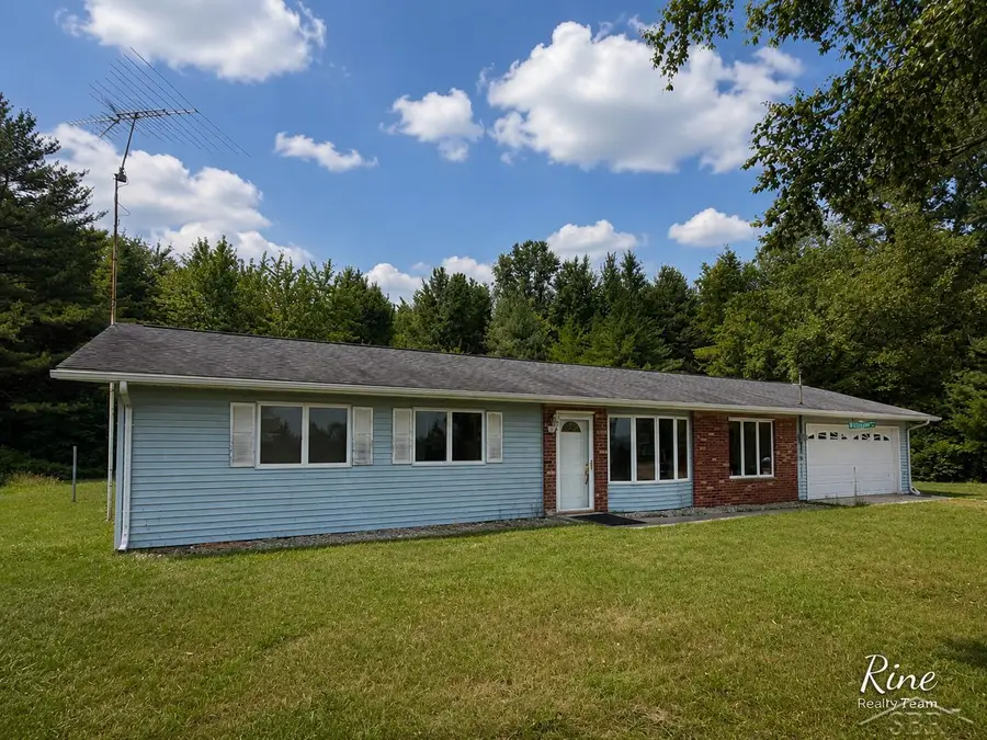 5910 E Baseline RD, Mount Pleasant, MI 48858 - #3