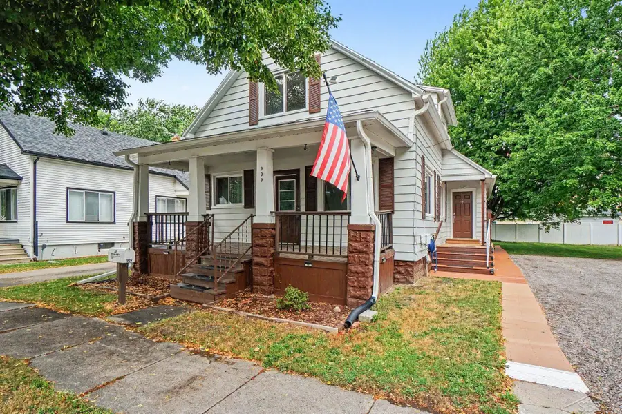 909 Michigan AVE, Bay City, MI 48708 - #2