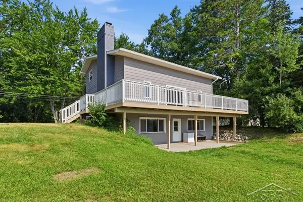 5950 N Lake Sanford RD, Sanford, MI 48657