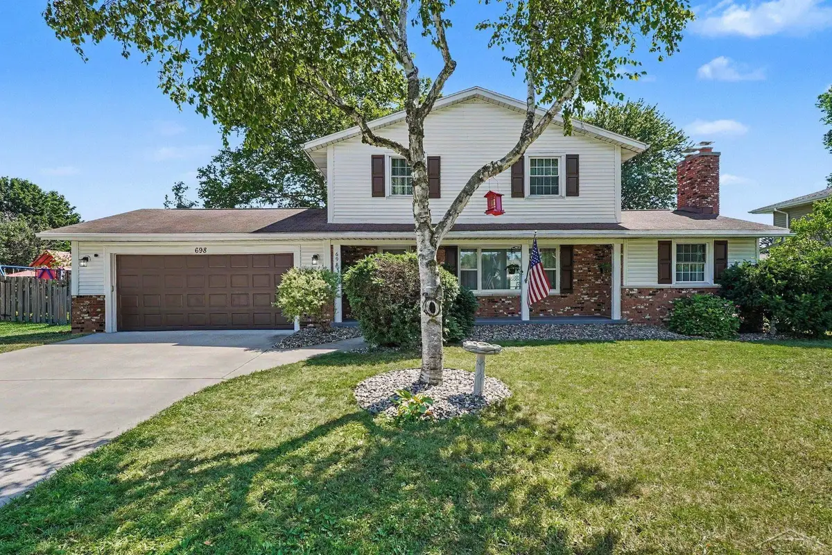 698 Plymouth DR, Saginaw, MI 48638 - #1