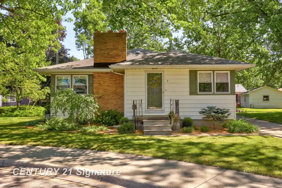 9 Oaklawn CT, Essexville, MI 48732 - #2