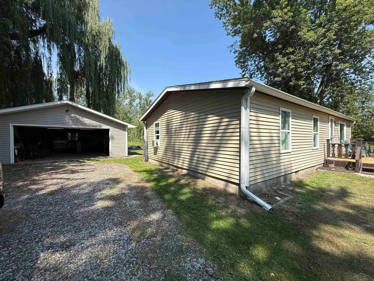4767 N Saginaw Bay Shore DR, Pinconning, MI 48650 - #1