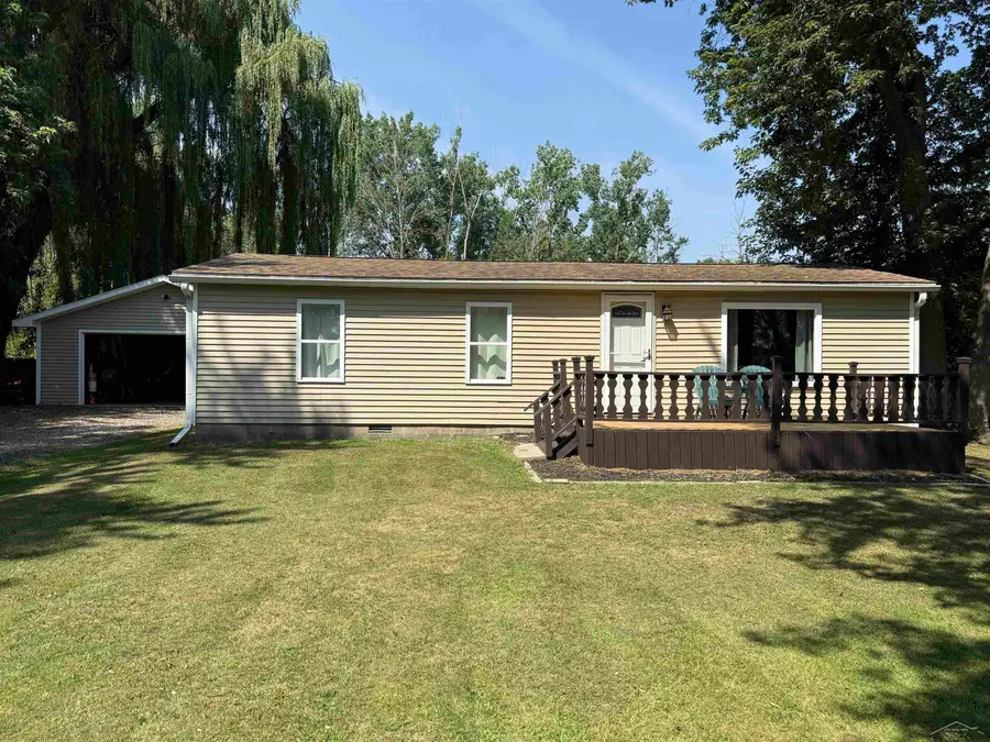 4767 N Saginaw Bay Shore DR, Pinconning, MI 48650 - #3