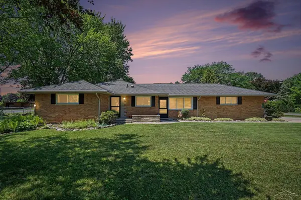 1609 N Center RD, Saginaw, MI 48638