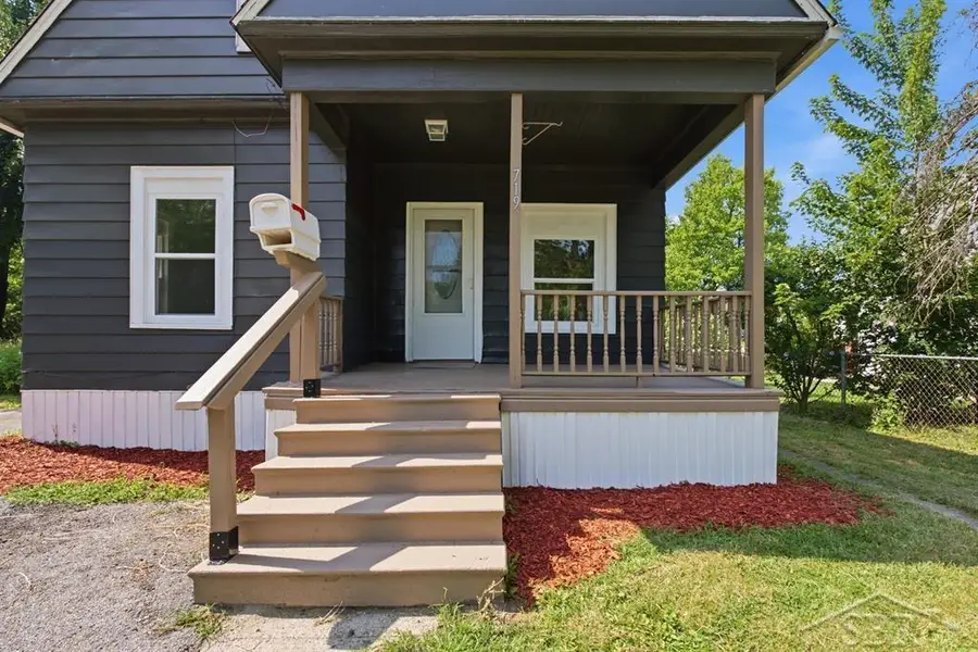 719 N Oakley ST, Saginaw, MI 48602 - #3
