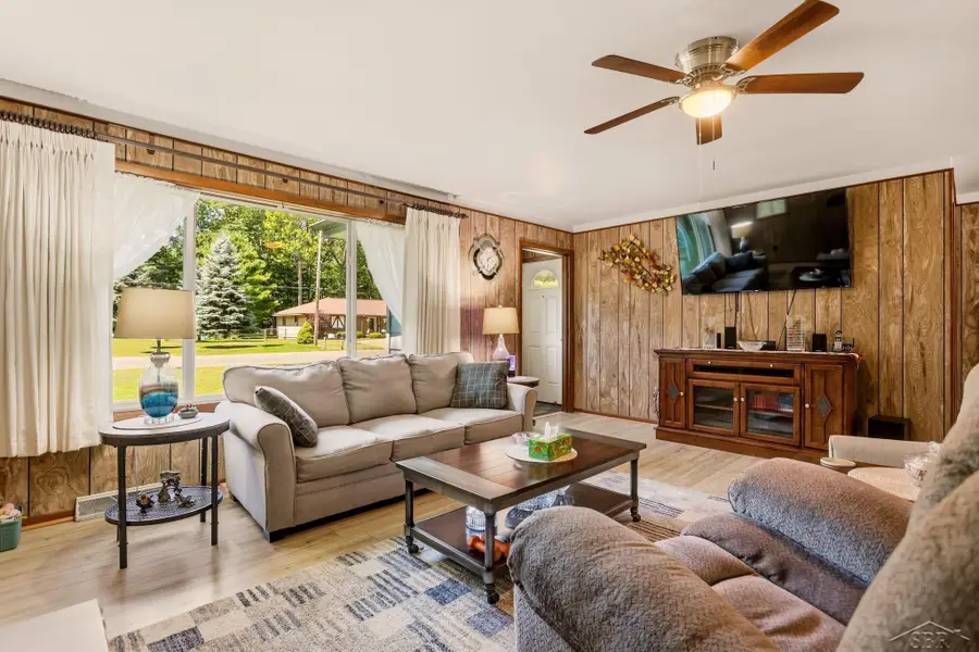 110 Chippewa TRL, Prudenville, MI 48651 - #3