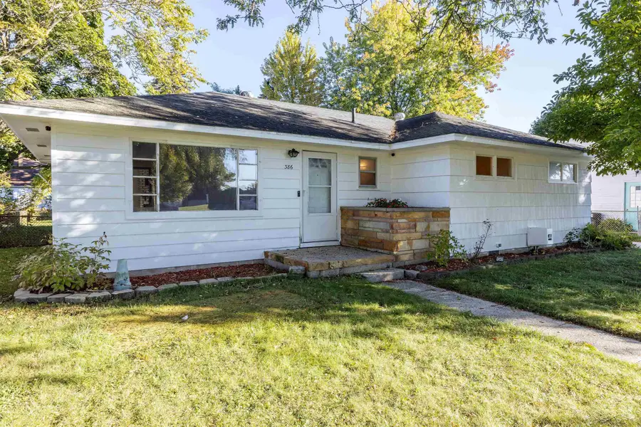 386 E Perkins, Merrill, MI 48637 - #3