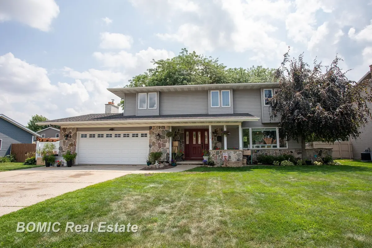 3028 Melrose DR, Bangor, MI 48706 - #1