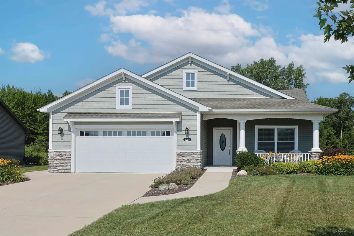 6207 Diamond View West DR, Midland, MI 48642 - #1