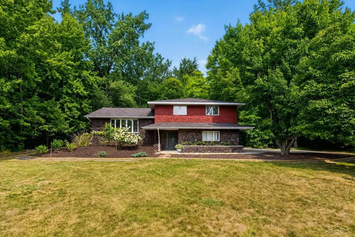 3783 E Kens LN, Midland, MI 48642 - #1