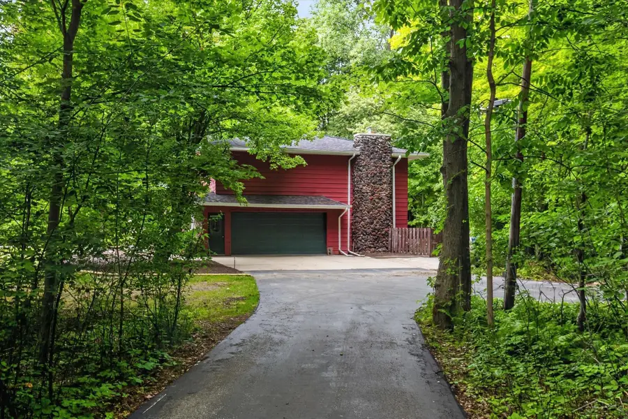 3783 E Kens LN, Midland, MI 48642 - #2