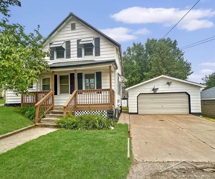 100 W Main Street ST, Iron Mountain, MI 49801 - #1