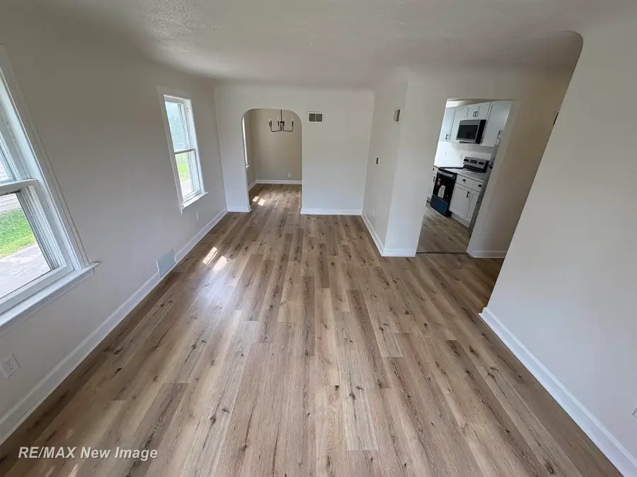 2335 Shattuck RD, Saginaw, MI 48603 - #3