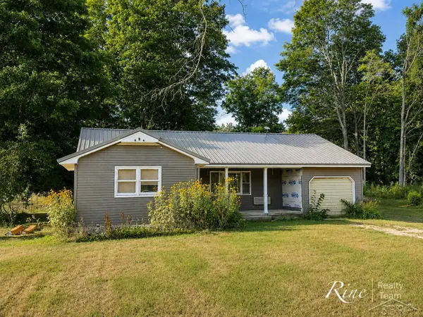 18443 County Road 458 RD, Newberry, MI 49868