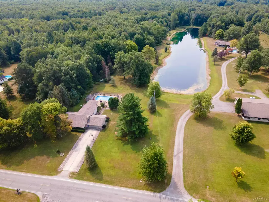 21645 Swan Creek RD, Merrill, MI 48637 - #3