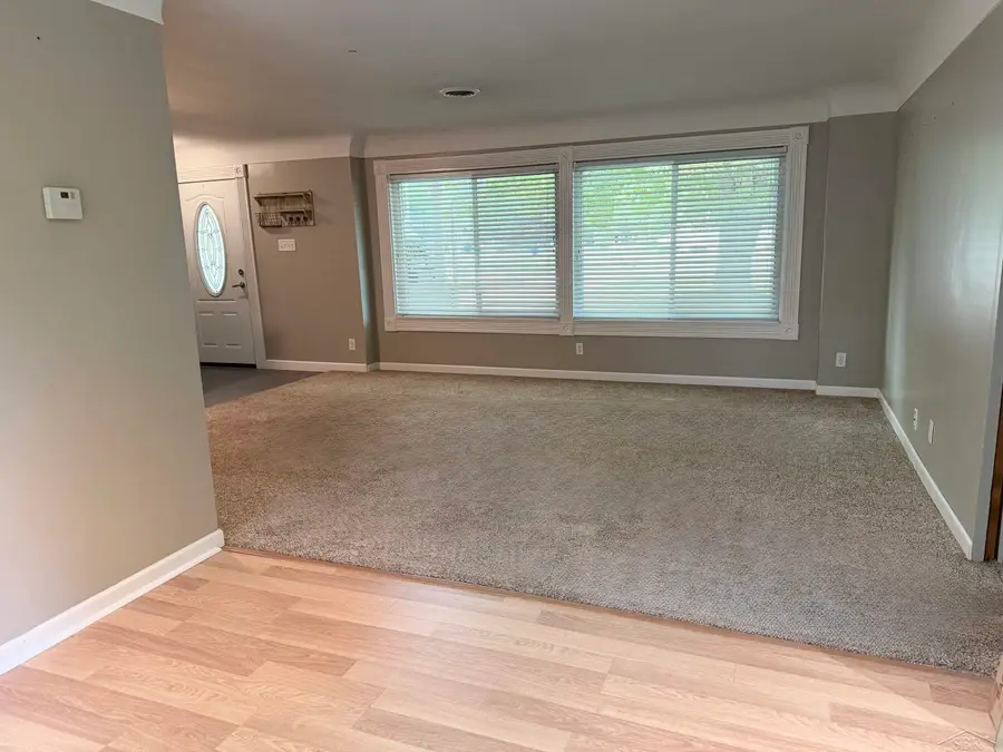 5395 Weiss ST, Saginaw, MI 48603 - #2