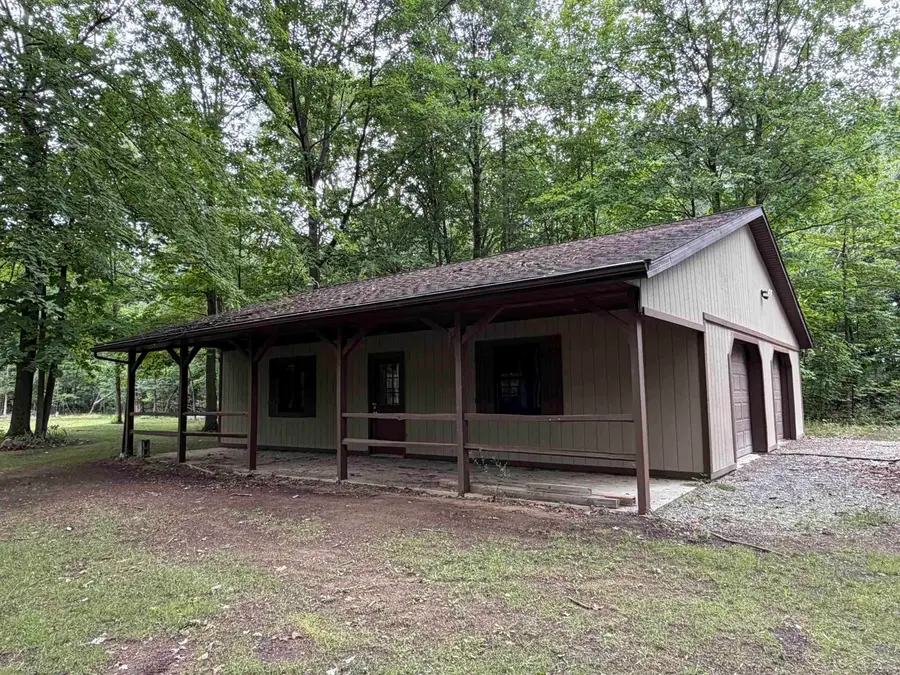 2220 S Dehmel RD, Frankenmuth, MI 48734 - #3