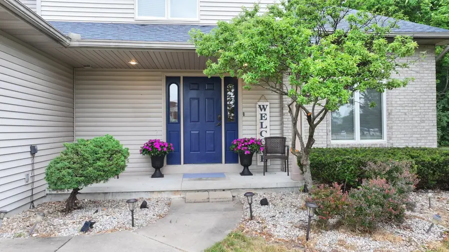 3227 Setting Sun BLVD, Saginaw, MI 48603 - #3