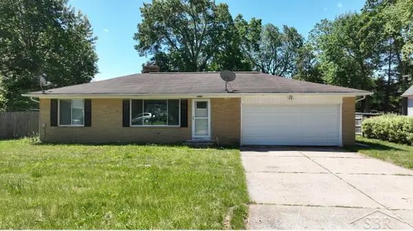3048 Dixie CT, Saginaw, MI 48601