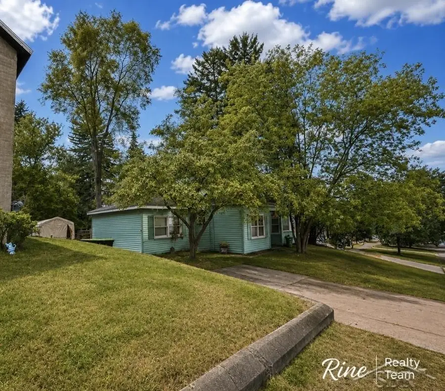 309 E Ludington ST, Iron Mountain, MI 49801 - #2
