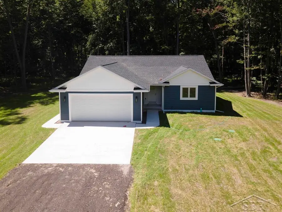 826 S Grey RD, Midland, MI 48640 - #3