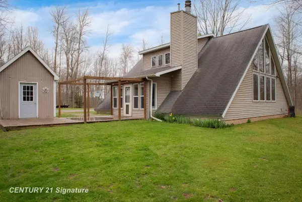 1180 Winding Wood, Farwell, MI 48622