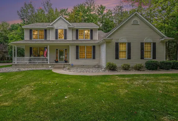 3900 Morel CT, Midland, MI 48642
