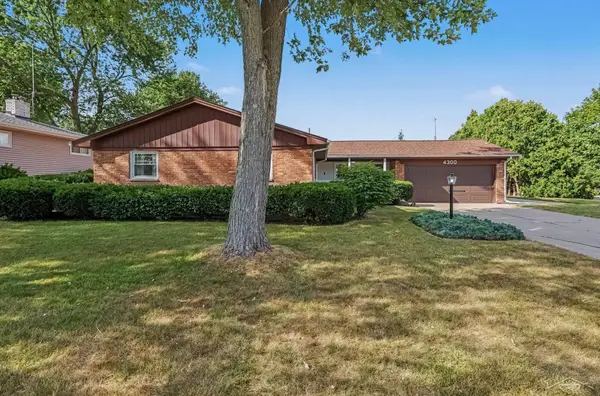 4300 Clement DR, Saginaw, MI 48603