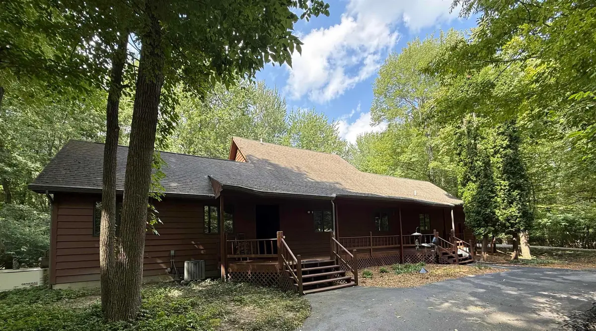 1825 N Miller RD, Saginaw, MI 48609 - #1