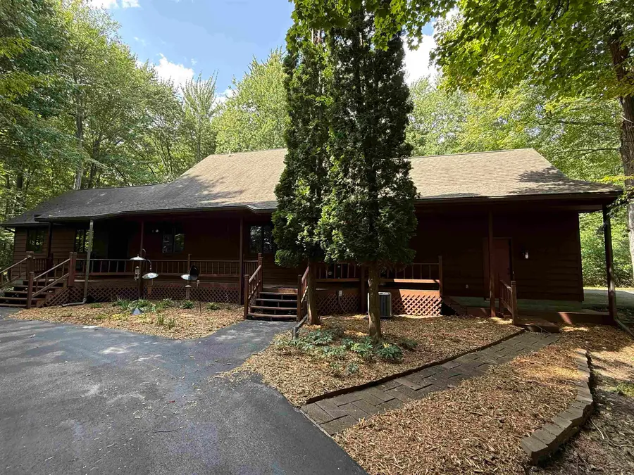 1825 N Miller RD, Saginaw, MI 48609 - #2