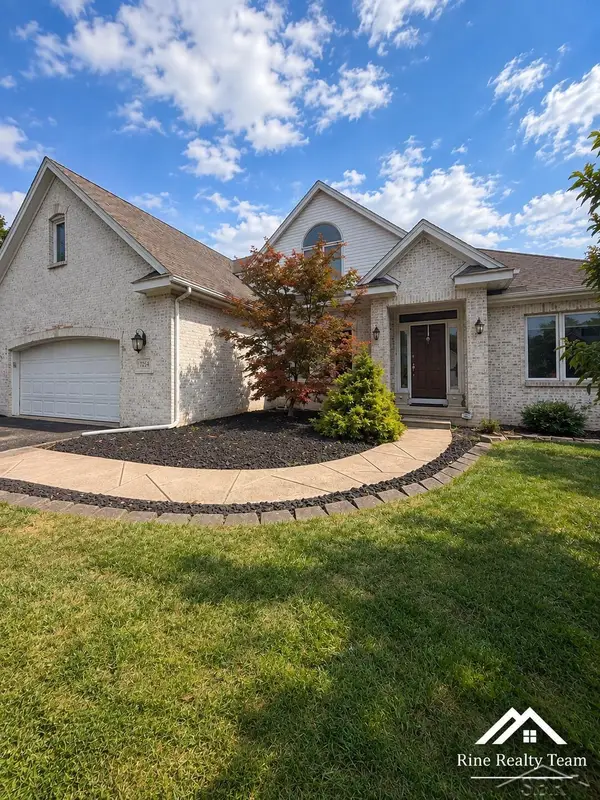 7254 Hidden Lane CT, Lambertville, MI 48144