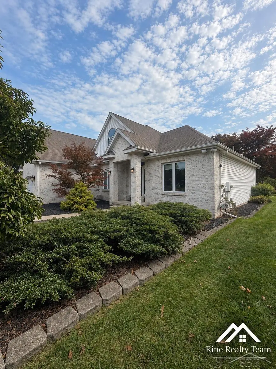 7254 Hidden Lane CT, Lambertville, MI 48144 - #3