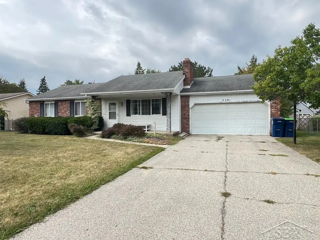 3291 Hemmeter RD, Saginaw, MI 48603 - #1