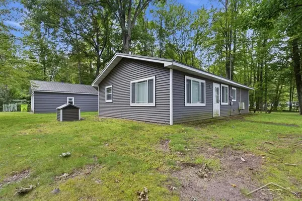 4305 Anderson DR, Beaverton, MI 48612