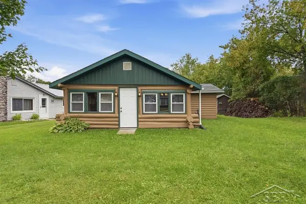 108 Cass ST, HoughtonLake, MI 48629